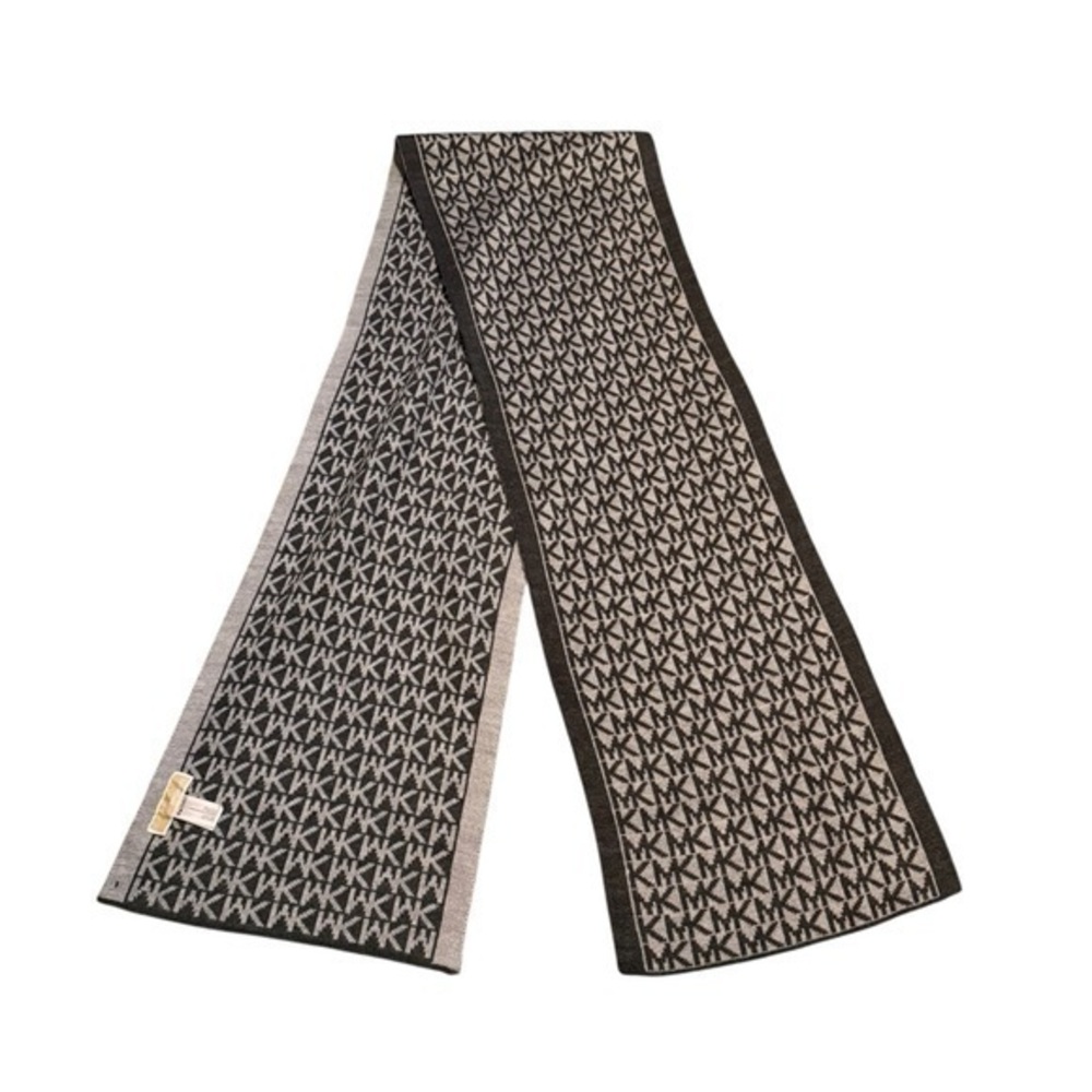 Black and grey knit designer Michael Kors winter fall scarf